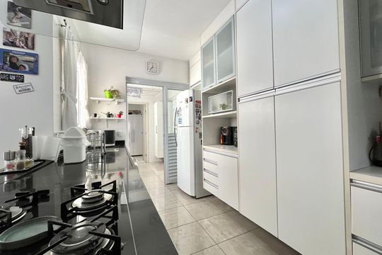 Cozinha de apartamento para alugar com 3 quartos, 173m² em Vila Mascote, São Paulo