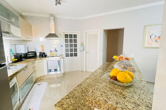 Cozinha de casa de condomínio para alugar com 5 quartos, 234m² em Residencial San Diego (paysage Noble), Cotia