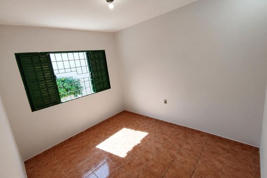 Quarto de casa para alugar com 3 quartos, 115m² em Jardim Karaíba, Uberlândia