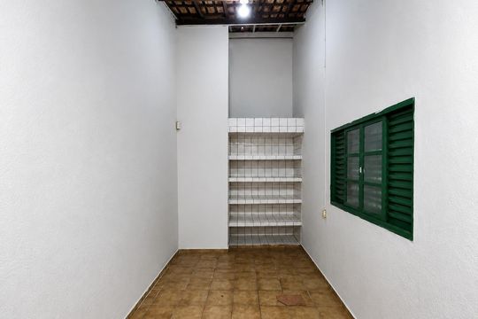 Área de serviço de casa para alugar com 3 quartos, 115m² em Jardim Karaíba, Uberlândia