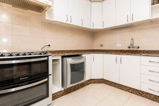 Cozinha de casa para alugar com 4 quartos, 275m² em Bacacheri, Curitiba
