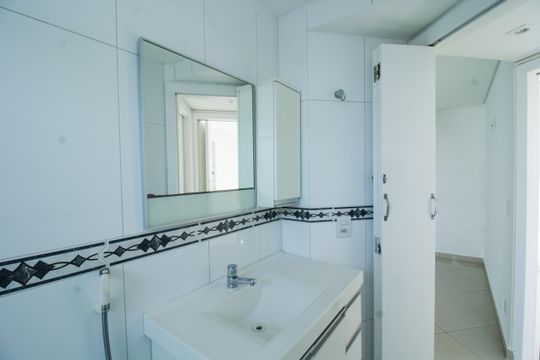 Banheiro de apartamento para alugar com 2 quartos, 50m² em Nossa Senhora do O, São Paulo