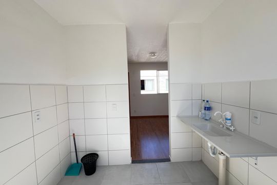 Cozinha de apartamento para alugar com 2 quartos, 45m² em Nacional, Contagem