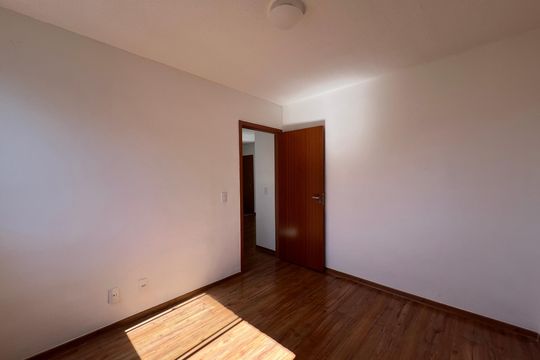 Quarto 2 de apartamento para alugar com 2 quartos, 45m² em Nacional, Contagem