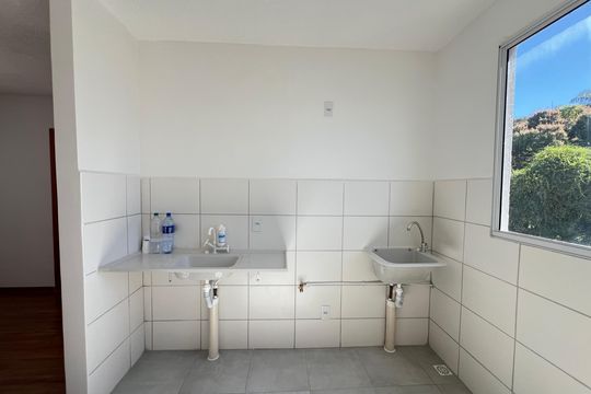 Cozinha de apartamento para alugar com 2 quartos, 45m² em Nacional, Contagem