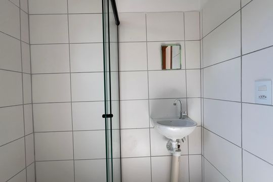 Banheiro Social de apartamento para alugar com 2 quartos, 45m² em Nacional, Contagem