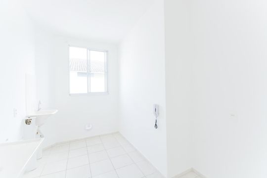 Cozinha de apartamento para alugar com 2 quartos, 48m² em Jardim Sao Domingos, Guarulhos