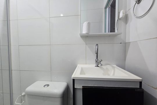 Banheiro de casa à venda com 5 quartos, 110m² em Conjunto Residencial Jardim Canaa, São Paulo