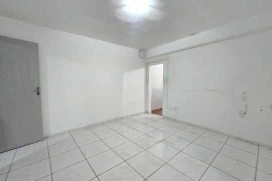 Quarto de casa à venda com 5 quartos, 110m² em Conjunto Residencial Jardim Canaa, São Paulo