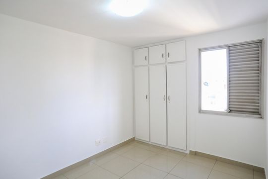 Suíte de apartamento à venda com 4 quartos, 230m² em Savassi, Belo Horizonte