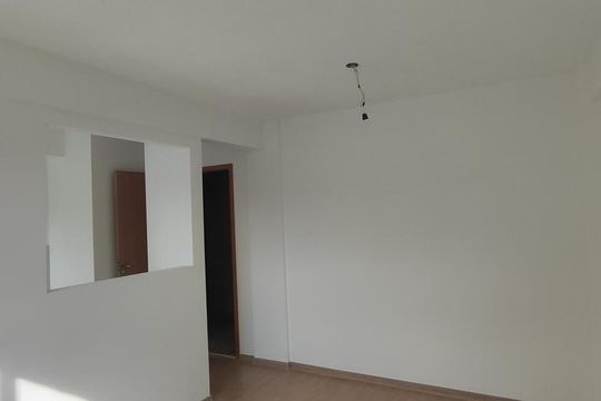 Sala de apartamento para alugar com 2 quartos, 42m² em Taquara, Rio de Janeiro