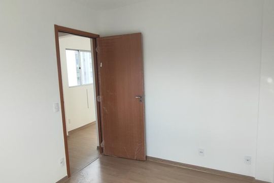 Quarto de apartamento para alugar com 2 quartos, 42m² em Taquara, Rio de Janeiro