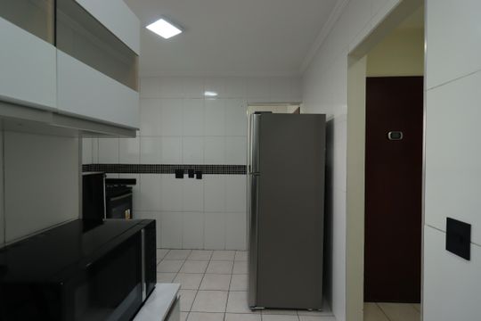 Cozinha de apartamento à venda com 2 quartos, 69m² em Vila Vilma, Santo André