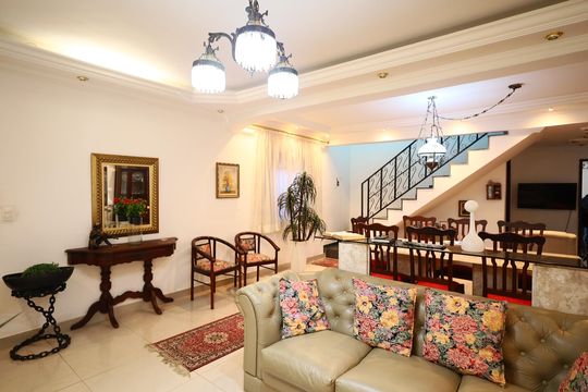 Sala de casa para alugar com 3 quartos, 350m² em Cidade São Francisco, São Paulo