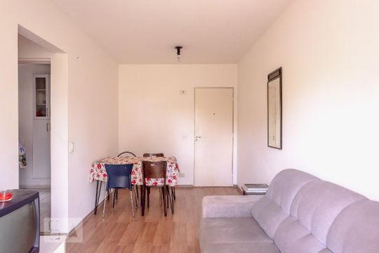 Sala de apartamento à venda com 3 quartos, 74m² em Vila Carlos de Campos, São Paulo