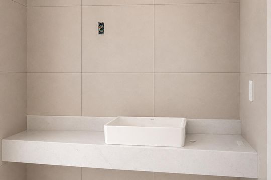 Banheiro de apartamento à venda com 1 quarto, 70m² em Santo Antônio, Belo Horizonte