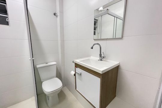 Banheiro de casa para alugar com 1 quarto, 40m² em Jardim Guarau, São Paulo