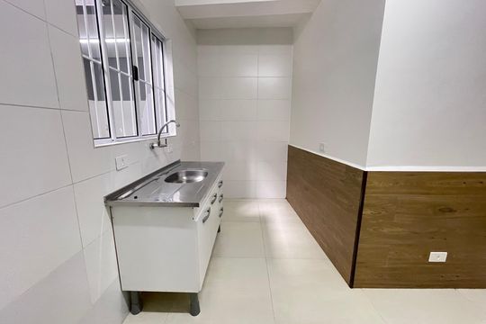 Sala/Cozinha de casa para alugar com 1 quarto, 40m² em Jardim Guarau, São Paulo