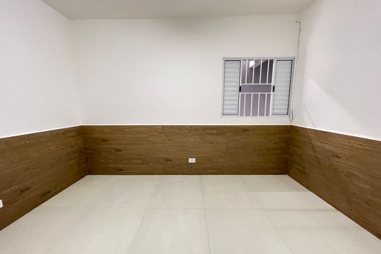 Quarto de casa para alugar com 1 quarto, 40m² em Jardim Guarau, São Paulo