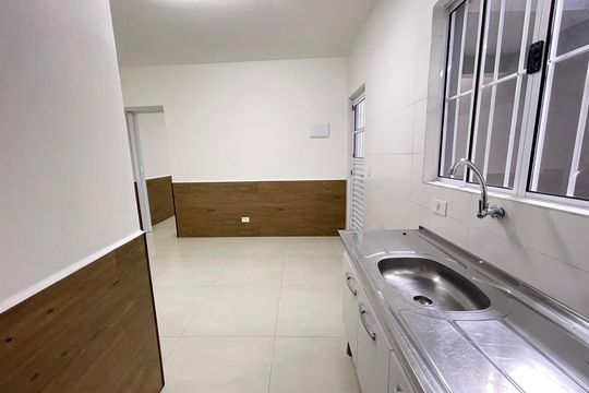 Sala/Cozinha de casa para alugar com 1 quarto, 40m² em Jardim Guarau, São Paulo