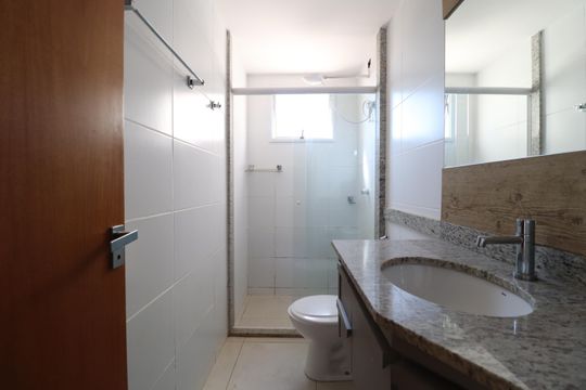 Banheiro Social de apartamento para alugar com 2 quartos, 74m² em Patrimônio, Uberlândia