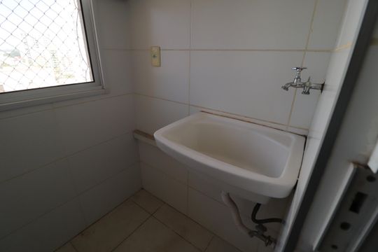 Área de Serviço de apartamento para alugar com 2 quartos, 74m² em Patrimônio, Uberlândia