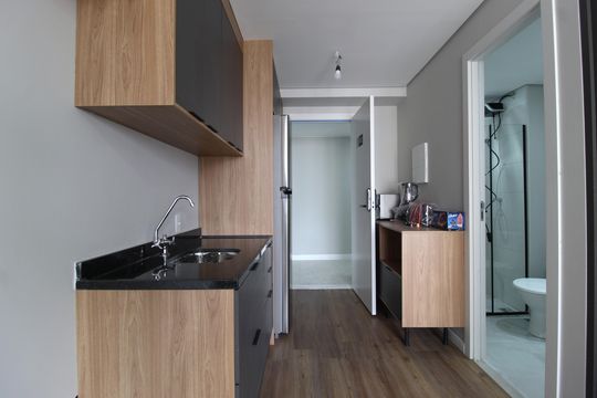 Cozinha de kitnet/studio para alugar com 1 quarto, 24m² em Vila Olímpia, São Paulo