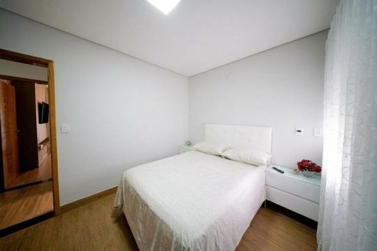 Quarto de casa à venda com 3 quartos, 146m² em Jardim Piqueroby, São Paulo