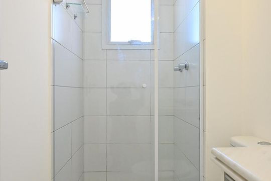 Banheiro de apartamento para alugar com 2 quartos, 45m² em Vila Andrade, São Paulo
