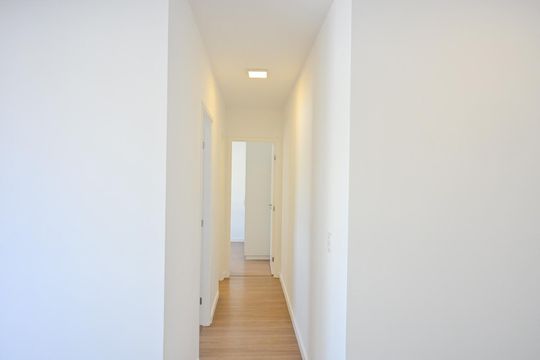 Corredor de apartamento para alugar com 2 quartos, 45m² em Vila Andrade, São Paulo
