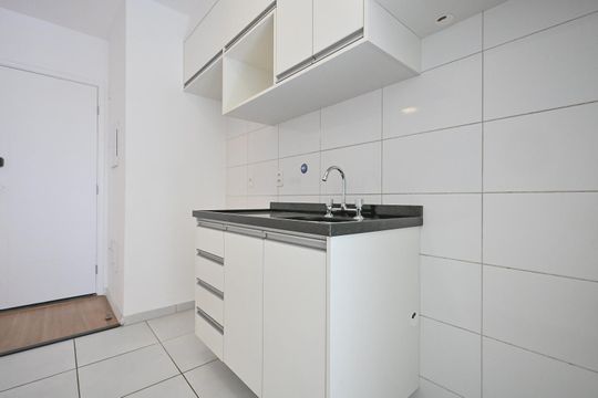 Cozinha de apartamento para alugar com 2 quartos, 56m² em Vila Andrade, São Paulo