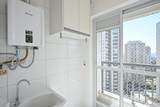 Área de Serviço de apartamento para alugar com 2 quartos, 56m² em Vila Andrade, São Paulo
