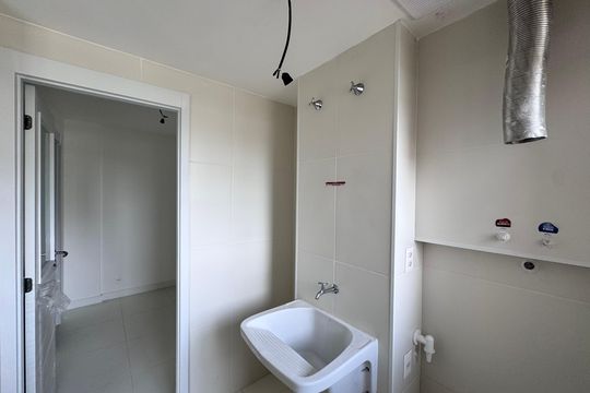 Área de Serviço de apartamento para alugar com 3 quartos, 205m² em Barra da Tijuca, Rio de Janeiro