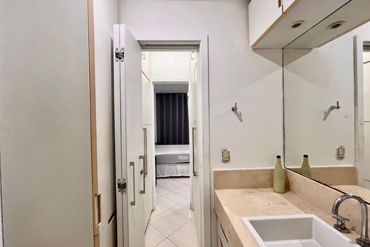 Banheiro da Suíte de apartamento para alugar com 1 quarto, 40m² em Leme, Rio de Janeiro