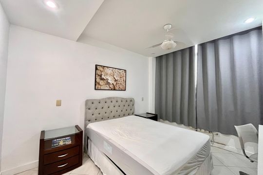 Apartamento para alugar com 1 quarto, 40m² em Leme, Rio de Janeiro