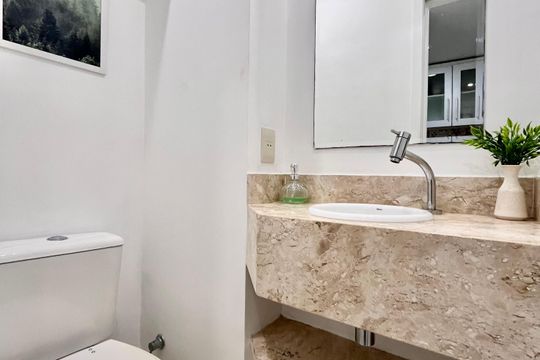Apartamento para alugar com 1 quarto, 40m² em Leme, Rio de Janeiro