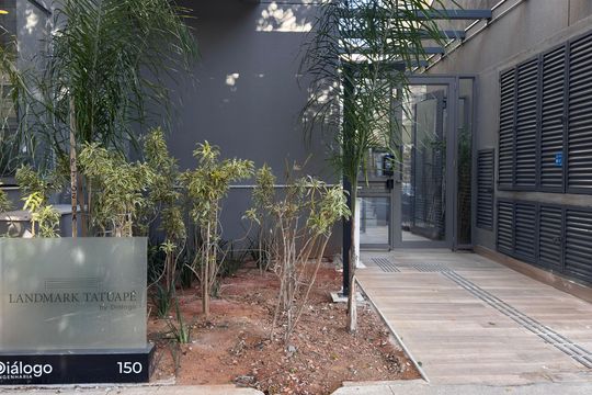 Fachada de apartamento para alugar com 1 quarto, 27m² em Vila Zilda, São Paulo