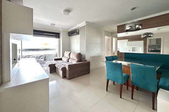Sala de apartamento para alugar com 2 quartos, 50m² em Saco Grande, Florianópolis