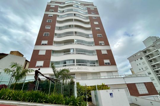 Fachada  de apartamento para alugar com 2 quartos, 50m² em Saco Grande, Florianópolis