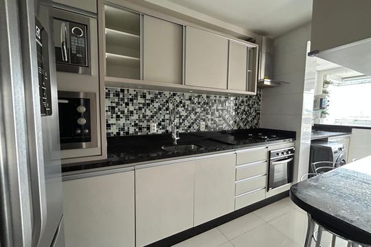 Cozinha  de apartamento para alugar com 2 quartos, 50m² em Saco Grande, Florianópolis
