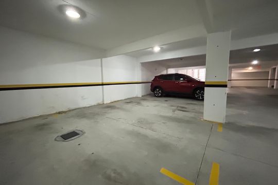 Garagem de apartamento para alugar com 2 quartos, 50m² em Saco Grande, Florianópolis