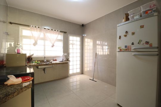 Cozinha de casa para alugar com 3 quartos, 269m² em Lídice, Uberlândia