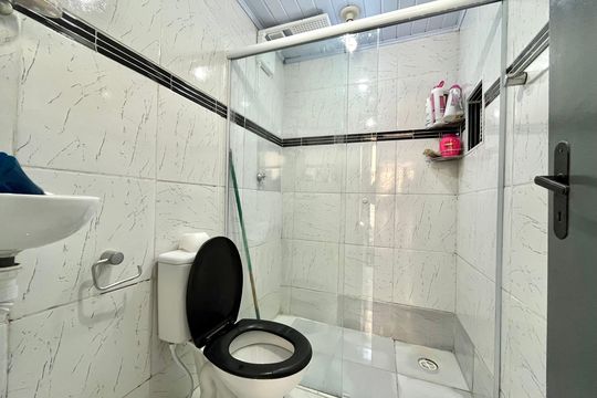 Banheiro de casa à venda com 2 quartos, 150m² em Parque Jabaquara, São Paulo