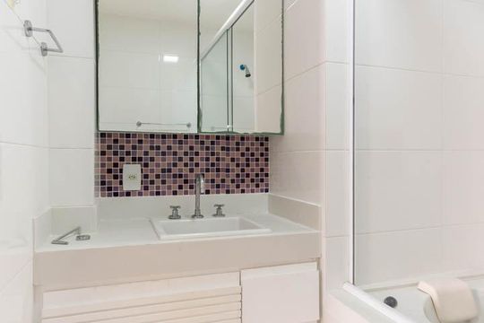 Banheiro Suíte 2 de apartamento para alugar com 3 quartos, 100m² em Tijuca, Rio de Janeiro