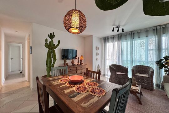 Sala de apartamento à venda com 2 quartos, 95m² em Recreio dos Bandeirantes, Rio de Janeiro
