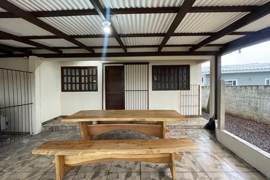 Casa à venda com 7 quartos, 210m² em Vicentina, São Leopoldo