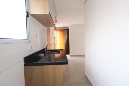 Cozinha de apartamento para alugar com 2 quartos, 50m² em Vila Esperança, São Paulo