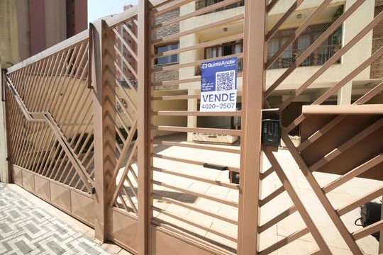 Placa de apartamento à venda com 3 quartos, 74m² em Jardim Bela Vista, Santo André