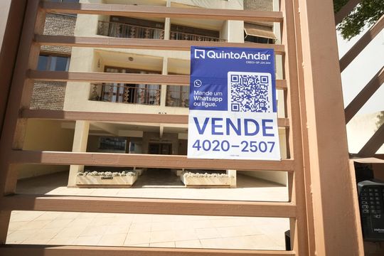 Placa de apartamento à venda com 3 quartos, 74m² em Jardim Bela Vista, Santo André
