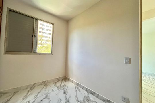 Quarto 2 de apartamento para alugar com 2 quartos, 56m² em Parque Jabaquara, São Paulo